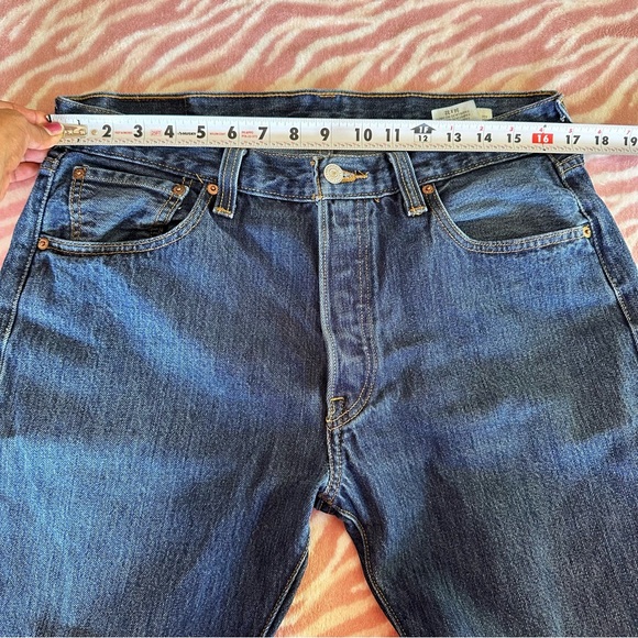 Levi’s 501 Straight Fit Denim Jeans  34 X32 - Picture 3 of 6